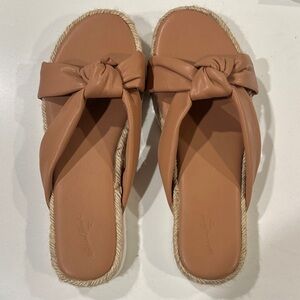 Universal Thread Women's Tan Dena Slide Sandals